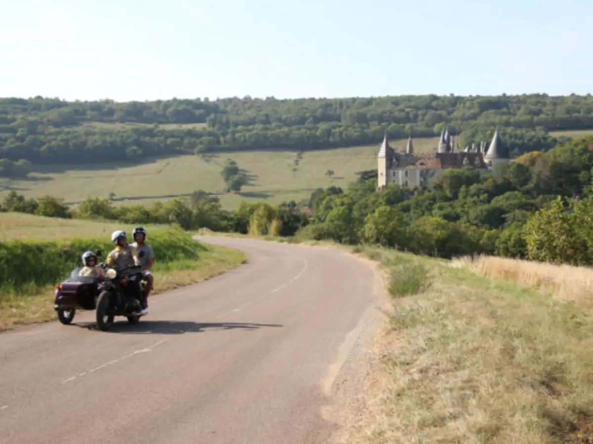 Escapade en side-car 1h dans les Climats de Bourgogne