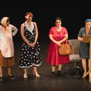 Et pendant ce temps, Simone veille