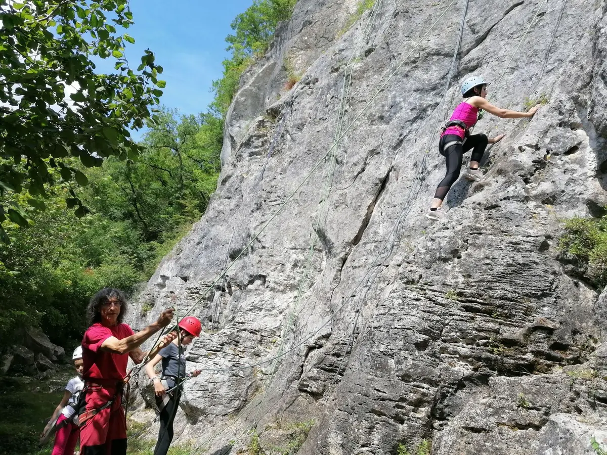 Été Actif : Escalade sur voie naturelle à Paussac St Vivien