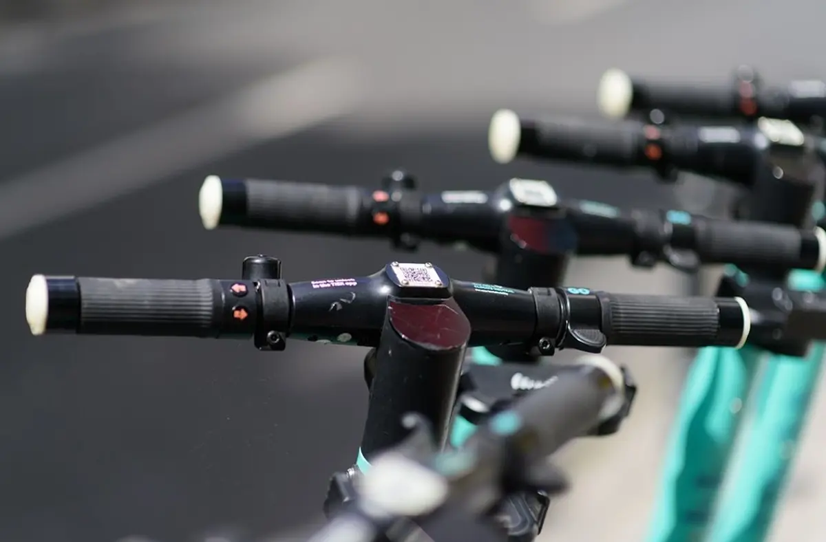 Été actif | Trottinette électrique tout-terrain