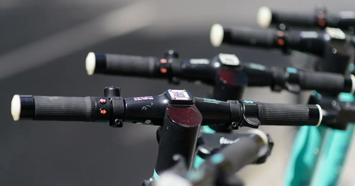 Été actif | Trottinette électrique tout-terrain