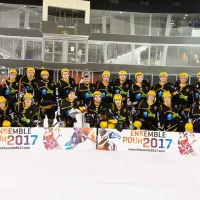L'équipe de hockey Etoile Noire de Strasbourg sur la glace  &copy; Etoile Noire - Facebook