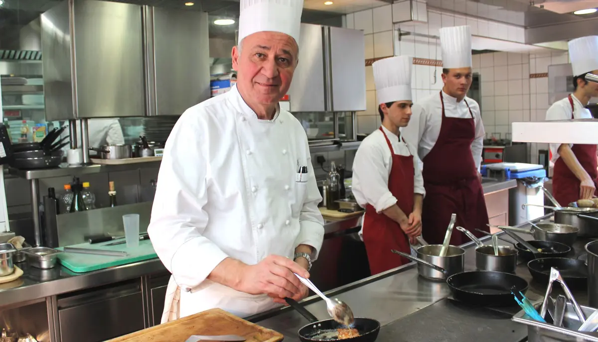 Le chef Marc Haeberlin en plein travail !