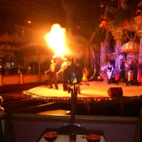 Cracheur de feu lors du dîner-spectacle Indonesia Malam à Europa Park &copy; jds