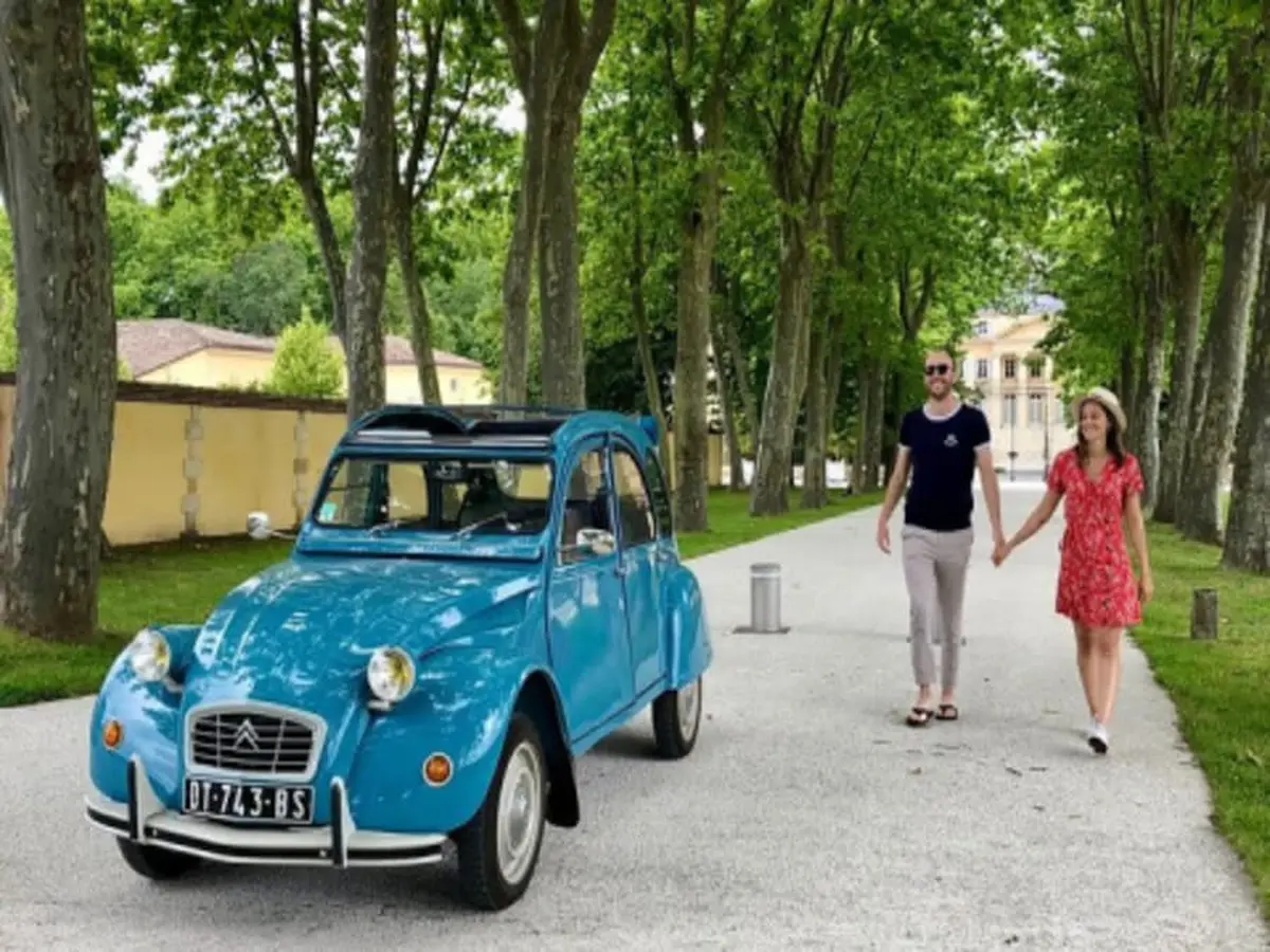 Excursion œnologique en 2CV d'une journée à Margaux et dans le Médoc