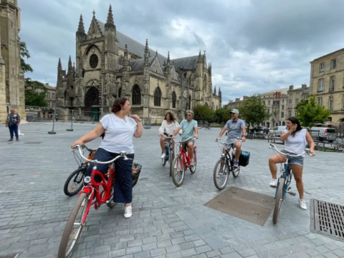 Excursion privative à vélo dans le Bordeaux local & authentique