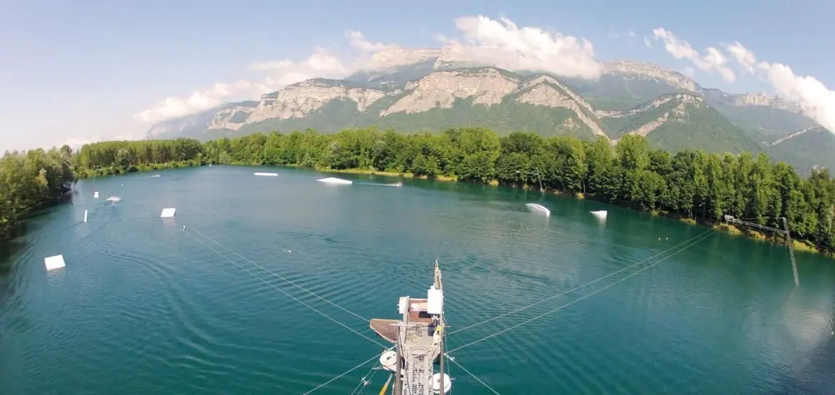 EXO 38 &ndash; Wam Park Grenoble : un wake park alpin face aux sommets