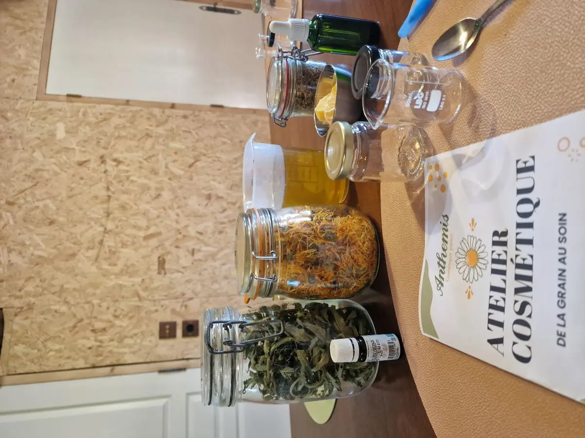 Expérience de Destination : Je crée mon cosmétique au Château de Chanteloup