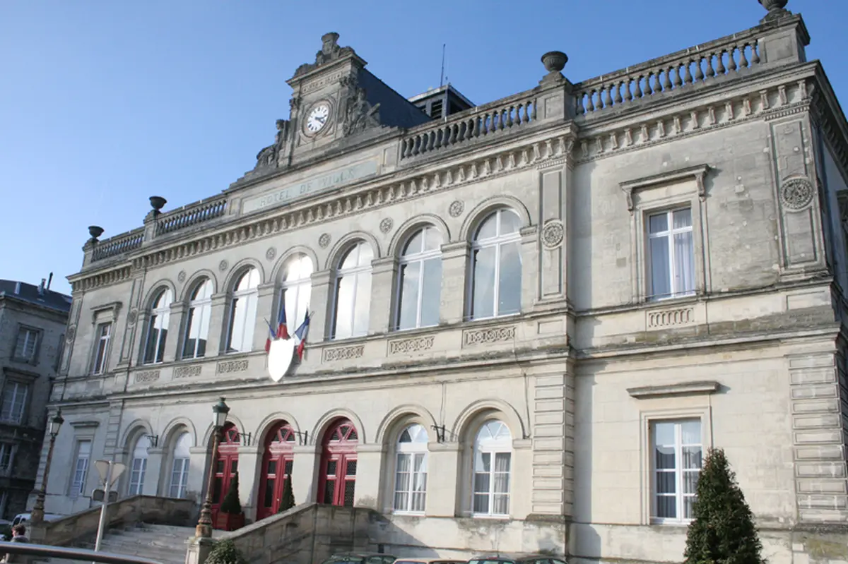 Exposition à Laon : Voitures, épures…