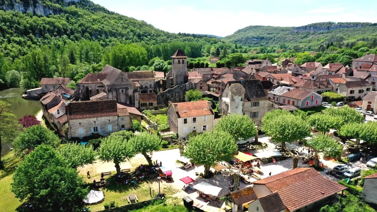 Exposition à Marcilhac-sur-Célé : « Marcilhac entre ciel et terre »