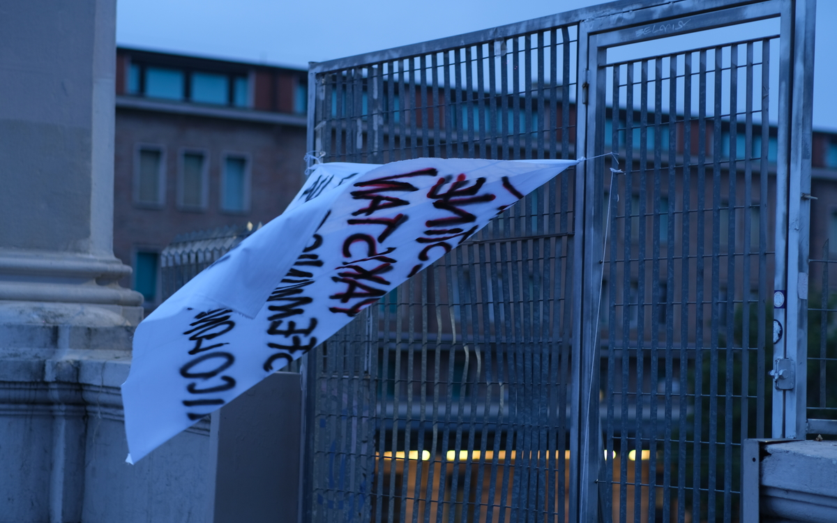 Exposition : città che resiste & blooming scars