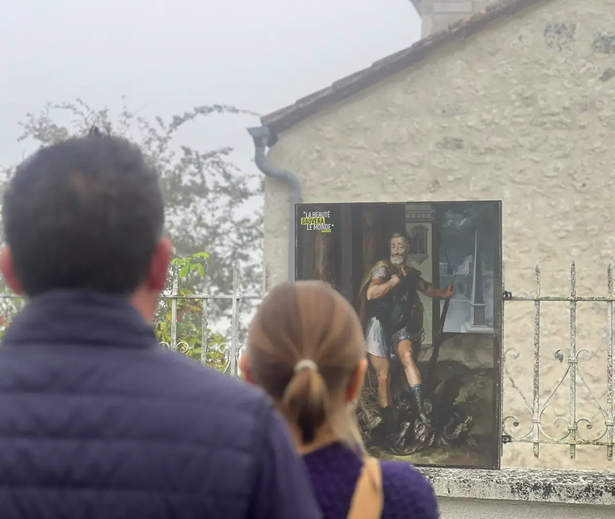 Exposition d'œuvres d'art dans les rues : La Beauté sauvera le monde.