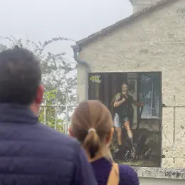 Exposition d'œuvres d'art dans les rues : La Beauté sauvera le monde.