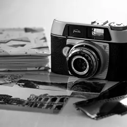 Exposition de photographies et collages - E. Rogers