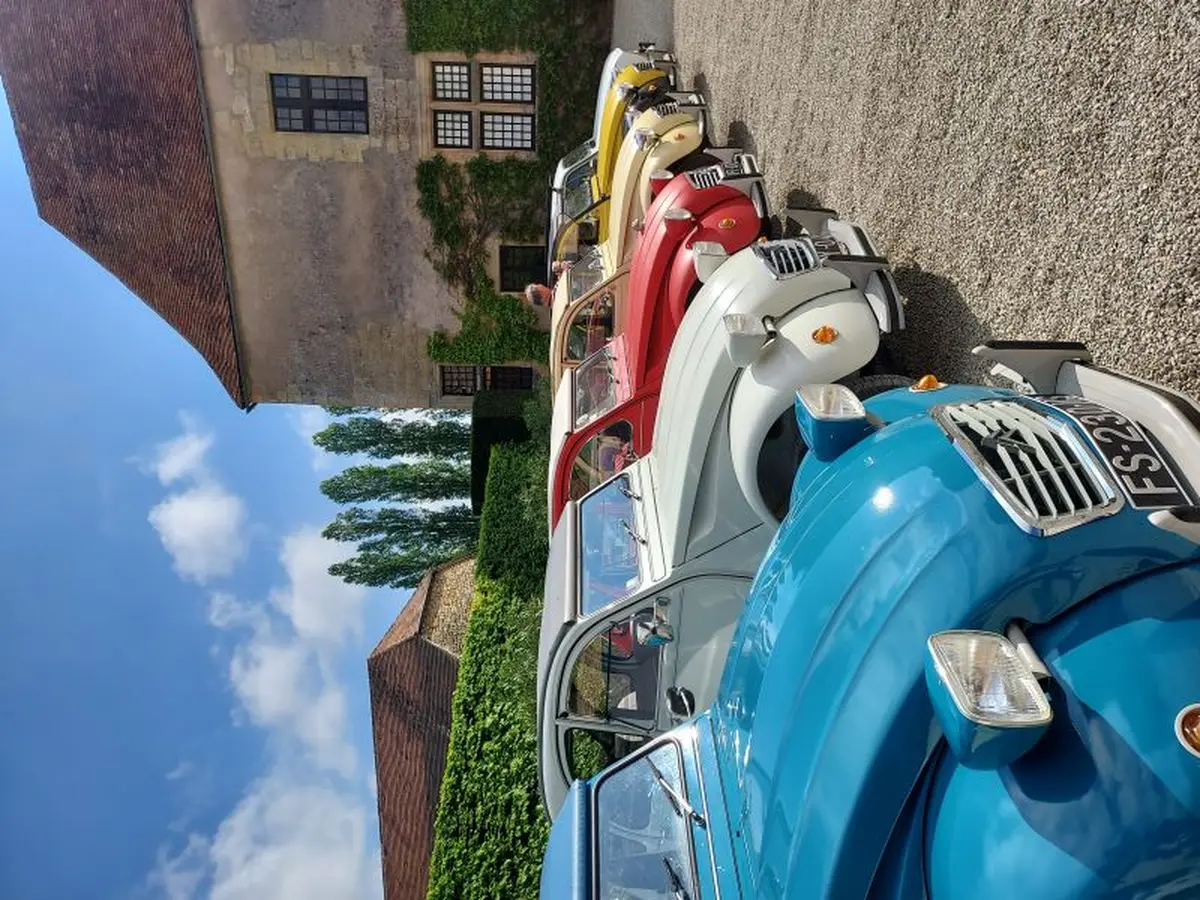 Exposition de voitures d'époque - Châteaux en fête