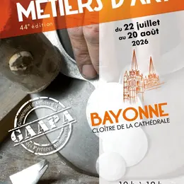 Exposition des métiers d'art au cloître de la cathédrale de Bayonne