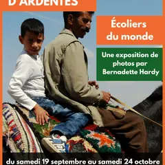 Exposition Écoliers du monde par Bernadette Hardy