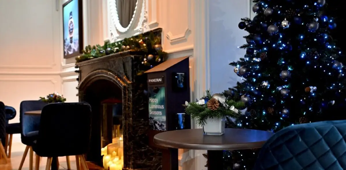 Noël 2025 à Paris : Panerai ouvre un espace horloger festif sur les Champs-Élysées