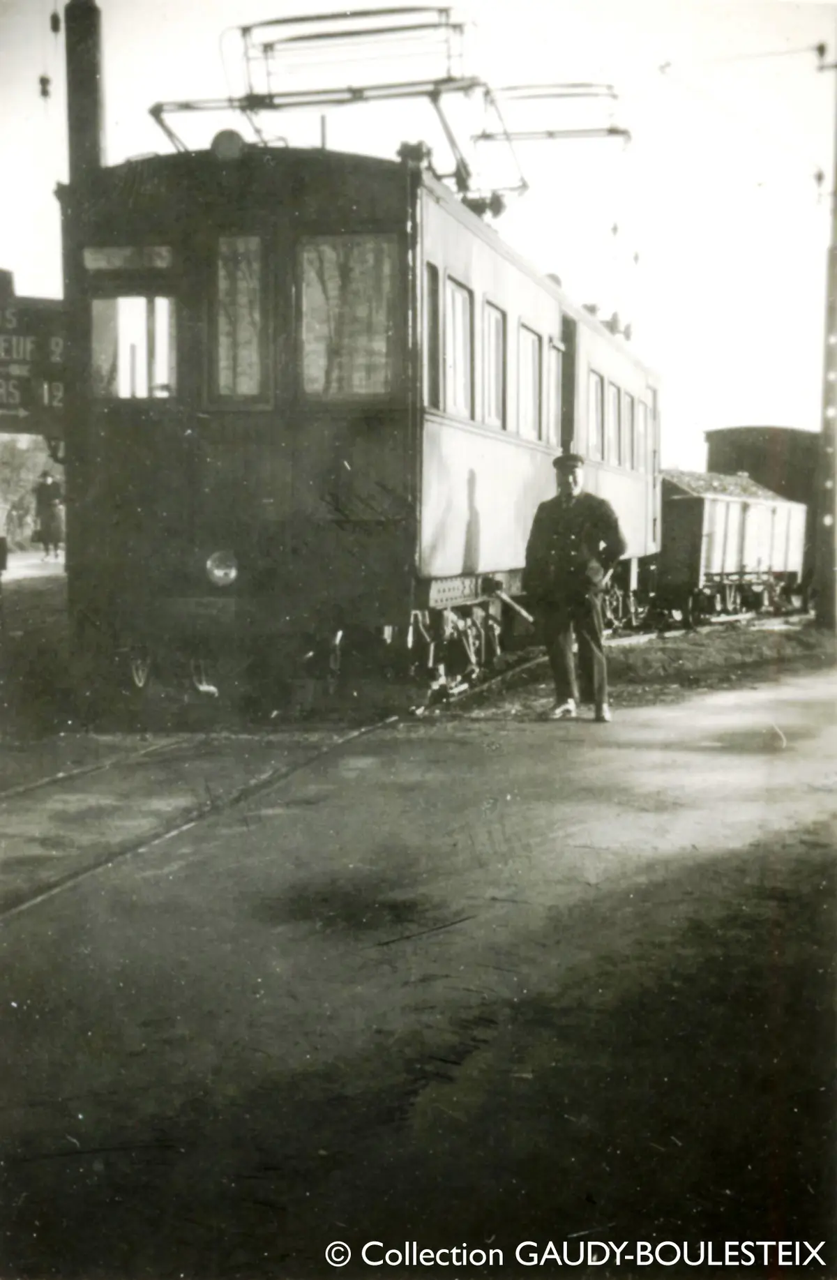 Exposition Un train peut en cacher un autre