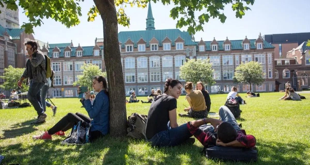 12 universités du Québec à la rencontre des étudiants lyonnais