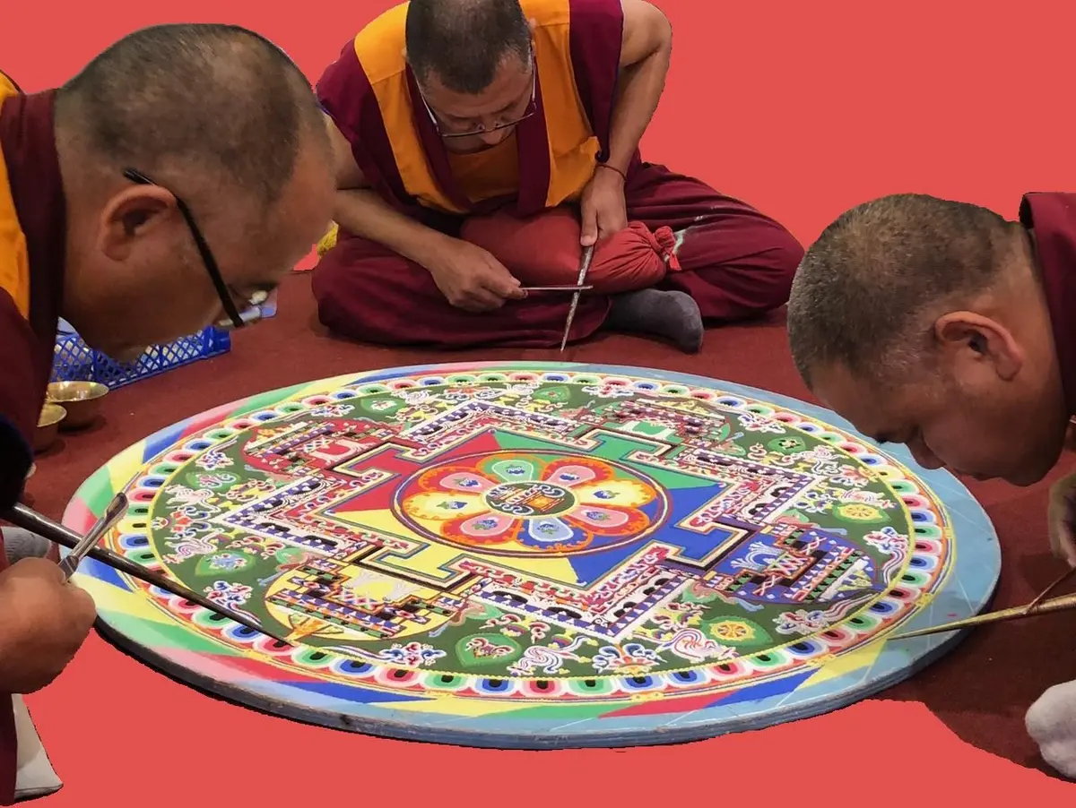 Création d'un Mandala de sable par des Moines Bouddhistes tibetains