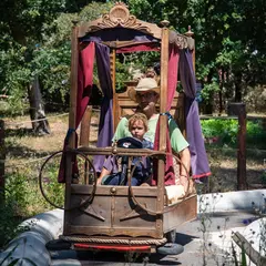 L'Armoire aux Jeux - Parc de loisirs insolite