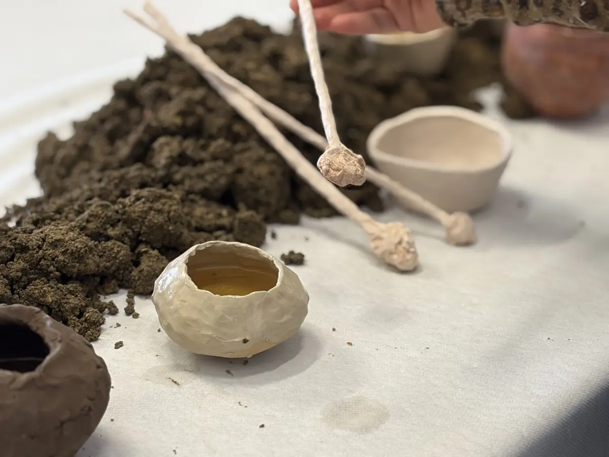 Goûter la terre au salon Brut(es) - Angéline Dubois