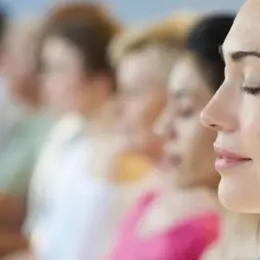 La méditation : une pratique pour la paix en soi et autour de soi 