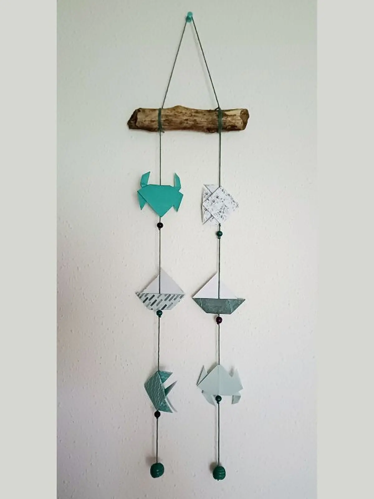 Fabrication d'une guirlande d'origami et ateliers partagés