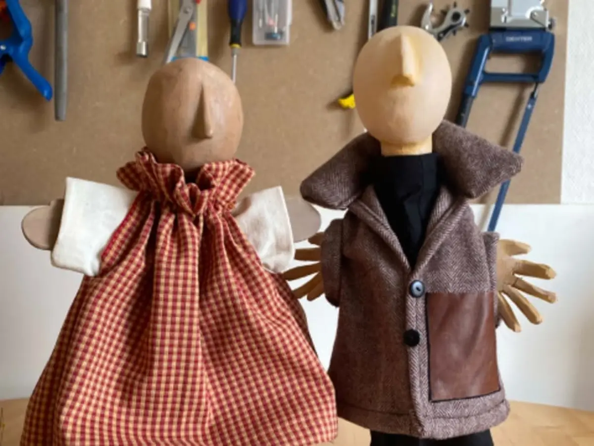 Fabrication d'une marionnette à gaine en pâte époxy à Paris