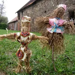 Fabrique ta poupée de foin : atelier bricolage