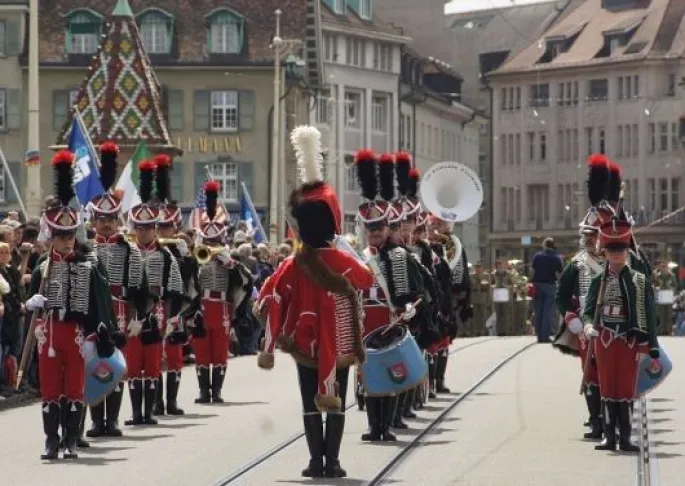 LA Fanfare de Cavalerie des Hussards d\'Altkirch à la grande parade du Tattoo international de Bâle en juillet 2011
