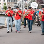 Fanfare  les arts d'Eure du camping au West bar