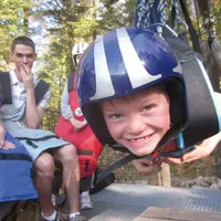Prêt pour un survol de la vallée de la Bresse pendu à un câble à 50m de haut? DR