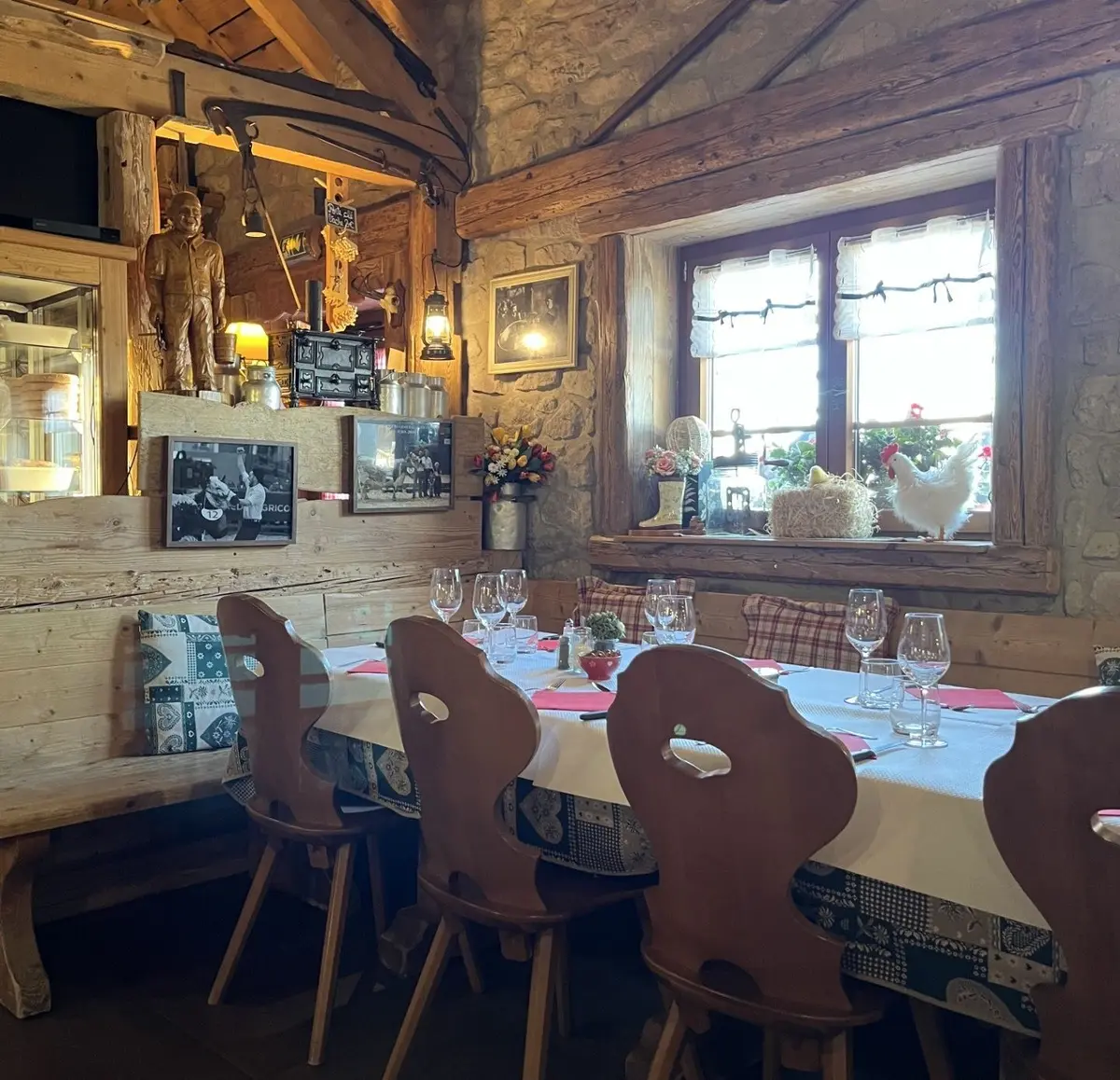 Intérieur de la ferme auberge du Treh
