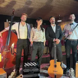 Festillésime 41 - Lucy and the Daddies à Villebout