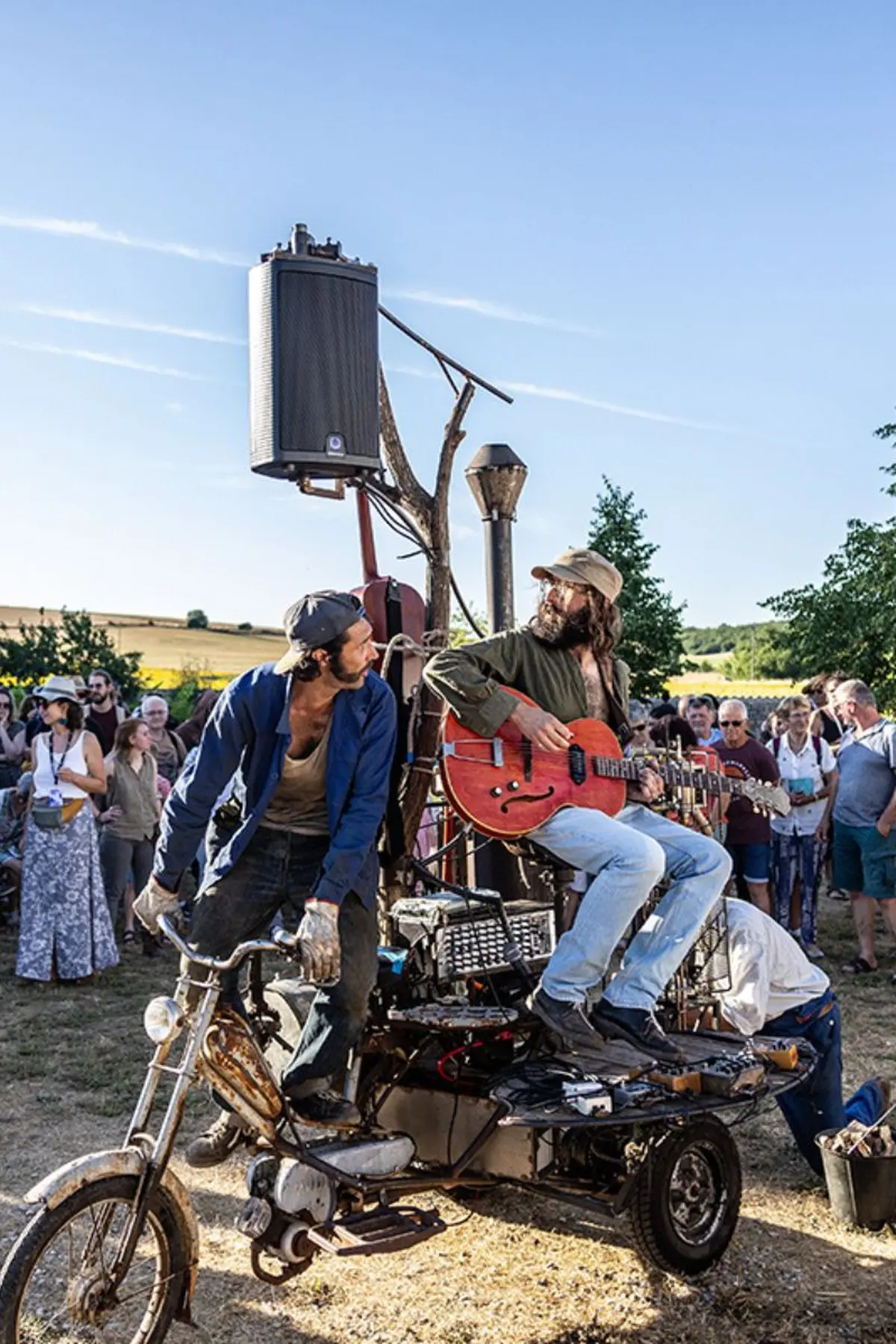 Festival au Village - Transhumance - Spectacle de garage