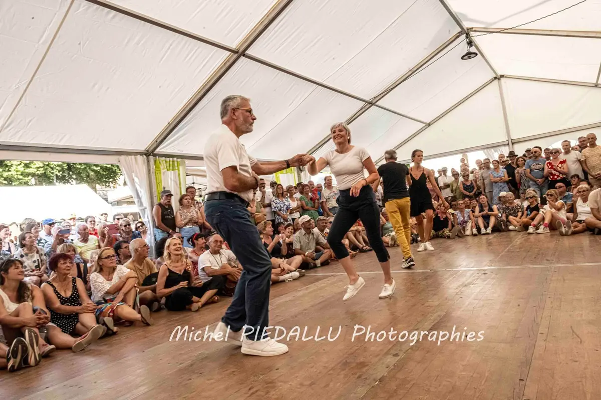 A Laroquebrou, on va &agrave; l'encontre d'Eddy Mitchell, quelle que soit l'heure, on boogie-woogie ! 