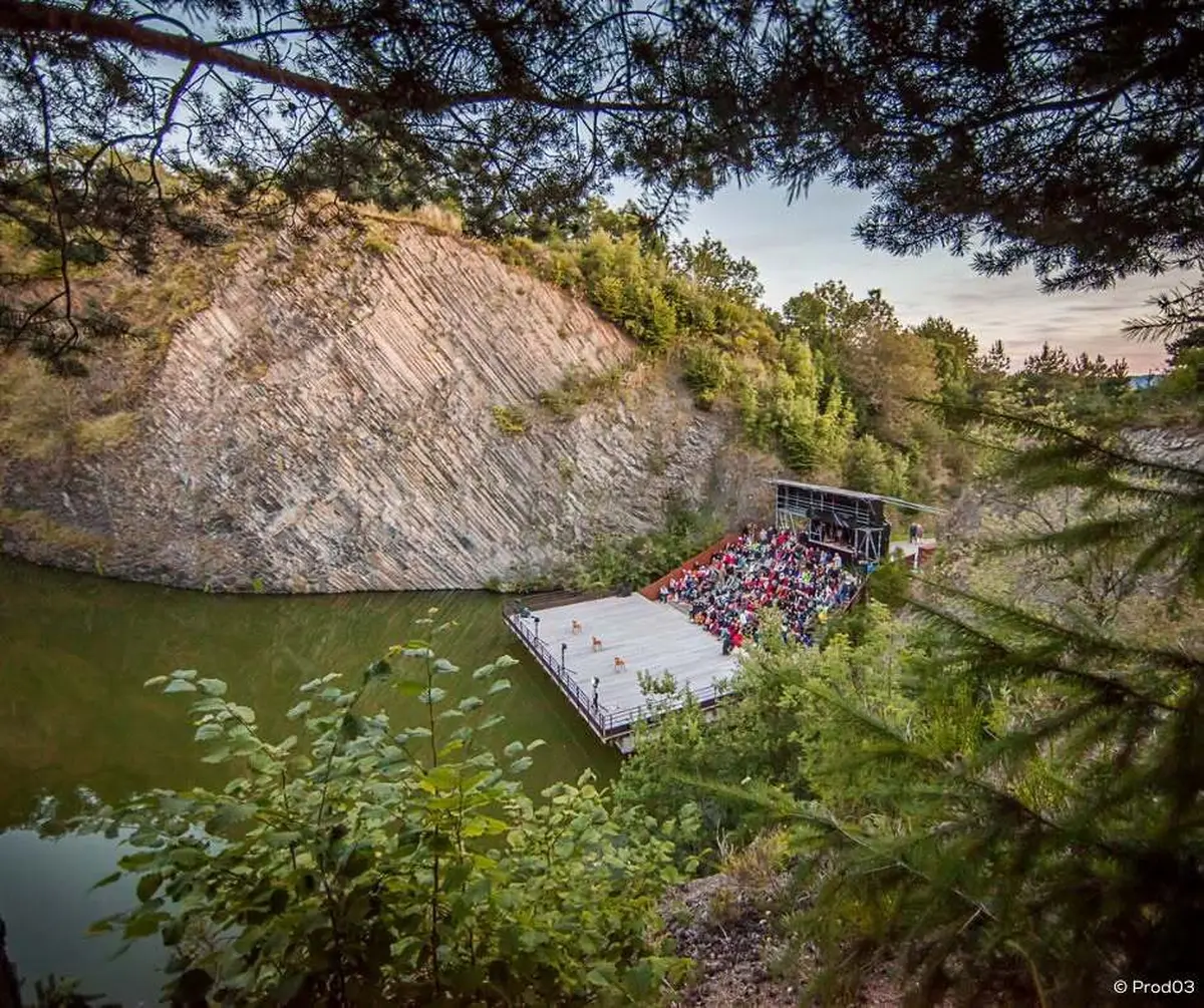 Festival du volcan du Montpeloux à Saillant : 20 ans de spectacles au cœur d'un cratère