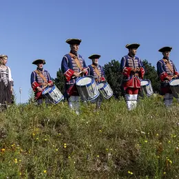 Festival La Semaine Acadienne : animation musicale avec les fifres et tambours d'Aunis Saintoinge