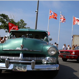 Festival La Semaine Acadienne : Défilé de véhicules de collection et de prestige