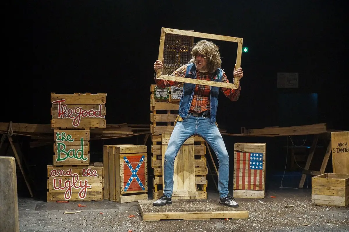 La compagnie Chicken Street pr&eacute;sente Le magnifique bon &agrave; rien