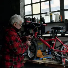 Festival Résurgence X : Gilles, les vélos et les migrants