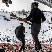 Ce week-end en Haute-Savoie, 8 sorties à ne pas manquer du 20 au 22 mars : concerts sur neige, magie, parapente et Julien Clerc à Annecy