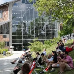 Festivals et animations estivales au Hangar Y de Meudon