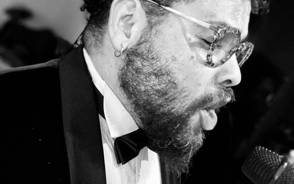 The Balladeer artiste de jazz et swing invité au Danube Palace Café pour la fête de la musique 2026