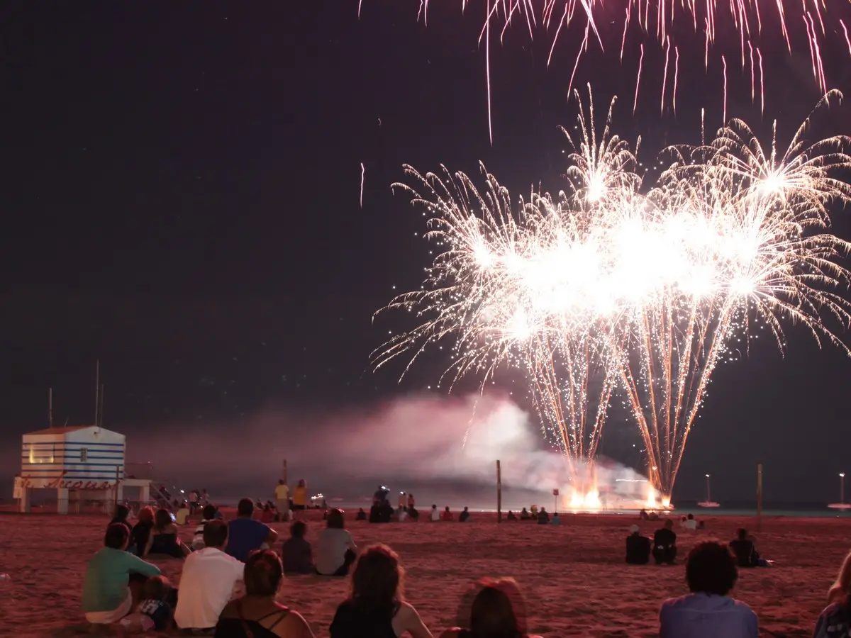 Fête Du 15 Août Et Feu D'Artifice Des Chalets