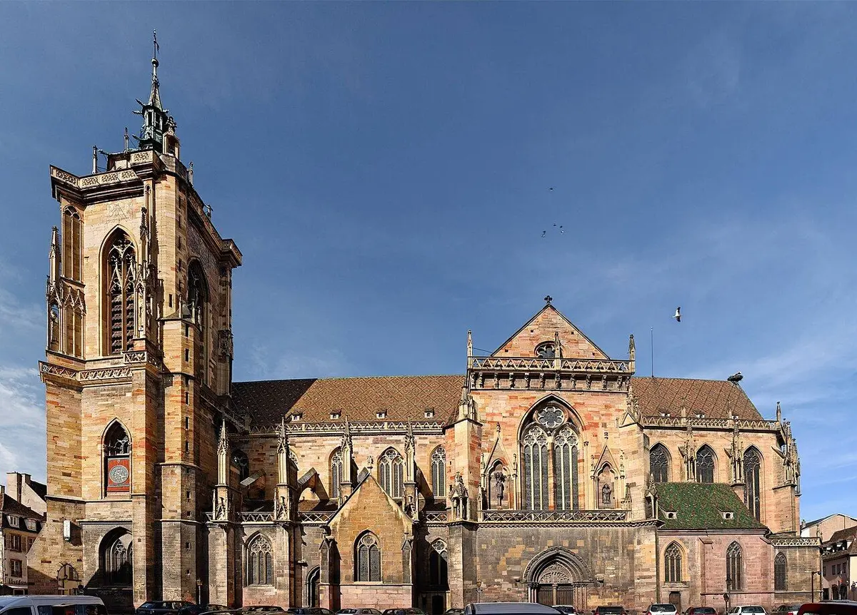 Fête médiévale autour de la Collégiale Saint-Martin à Colmar