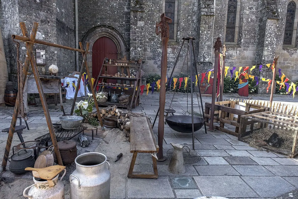 Reconstitution d'ateliers et échoppes à la Fête Médiévale de Guérande