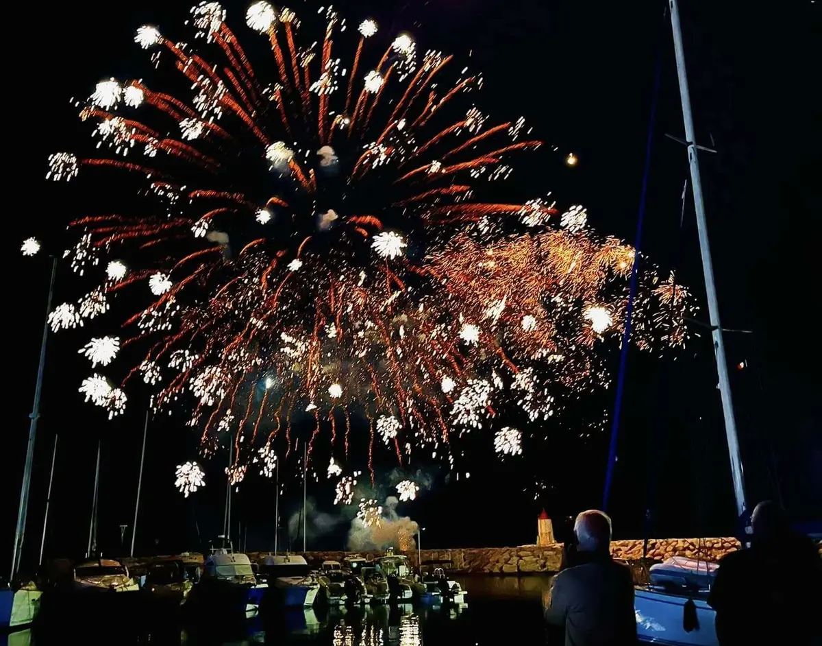 Feu d'artifice de Sausset-les-Pins sur le Port